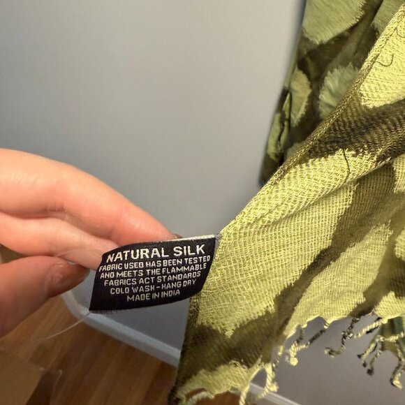 Silk Green Scarf NWT - Picture 2 of 7